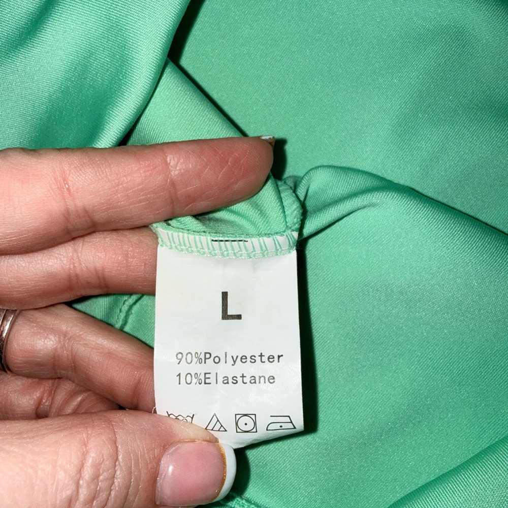 Women’s High Wasted Mint Green Breathable Skort - Picture 4 of 5